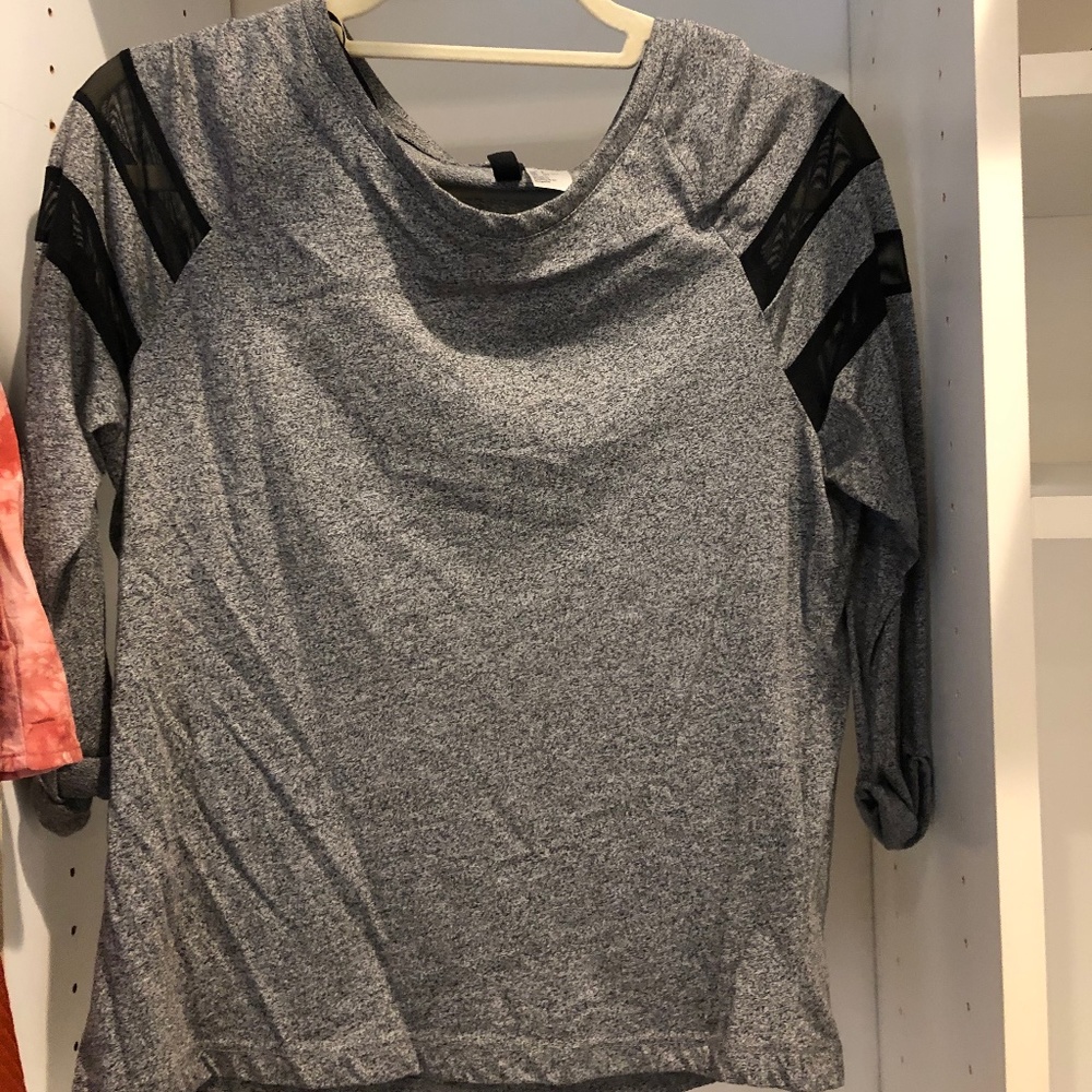 H&M 3/4 length shirt